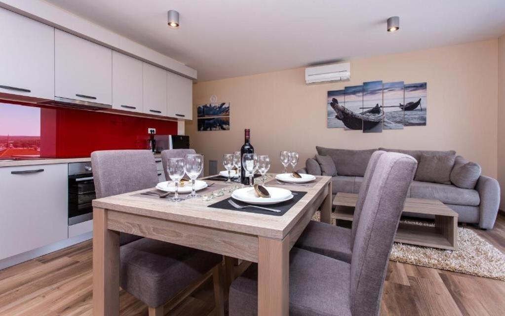 Apartments Marina Malinska Zewnętrze zdjęcie
