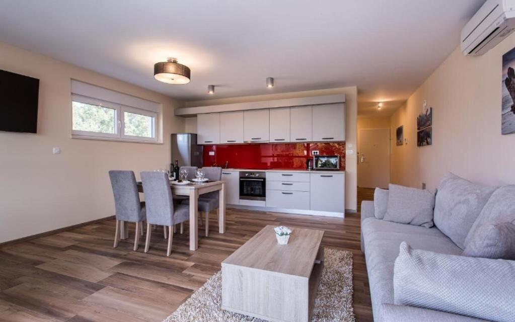 Apartments Marina Malinska Zewnętrze zdjęcie