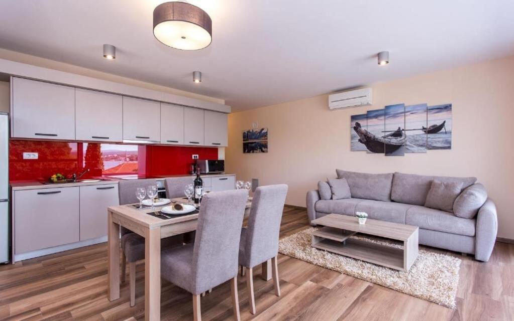 Apartments Marina Malinska Zewnętrze zdjęcie
